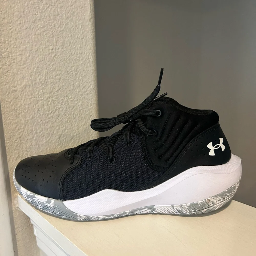 Under Armour Jet '21 Basketball Shoes 3024794-001 Size 6.5 Y Or Women’s Size 8. - Picture 4 of 9
